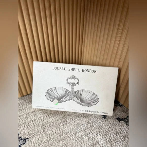 Vintage F.B. Rogers Silver Co Silver Plated Double Shell Bonbon Seashell Dish - Picture 3 of 10